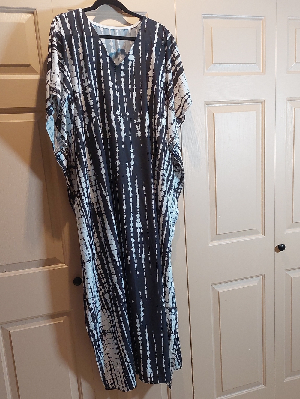 Black & White Tie-Dye Caftan Dress - Unbranded